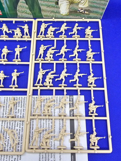 Vietkong Vietnam War Revell 02526 Figurines 172 50 Soldats Complet4