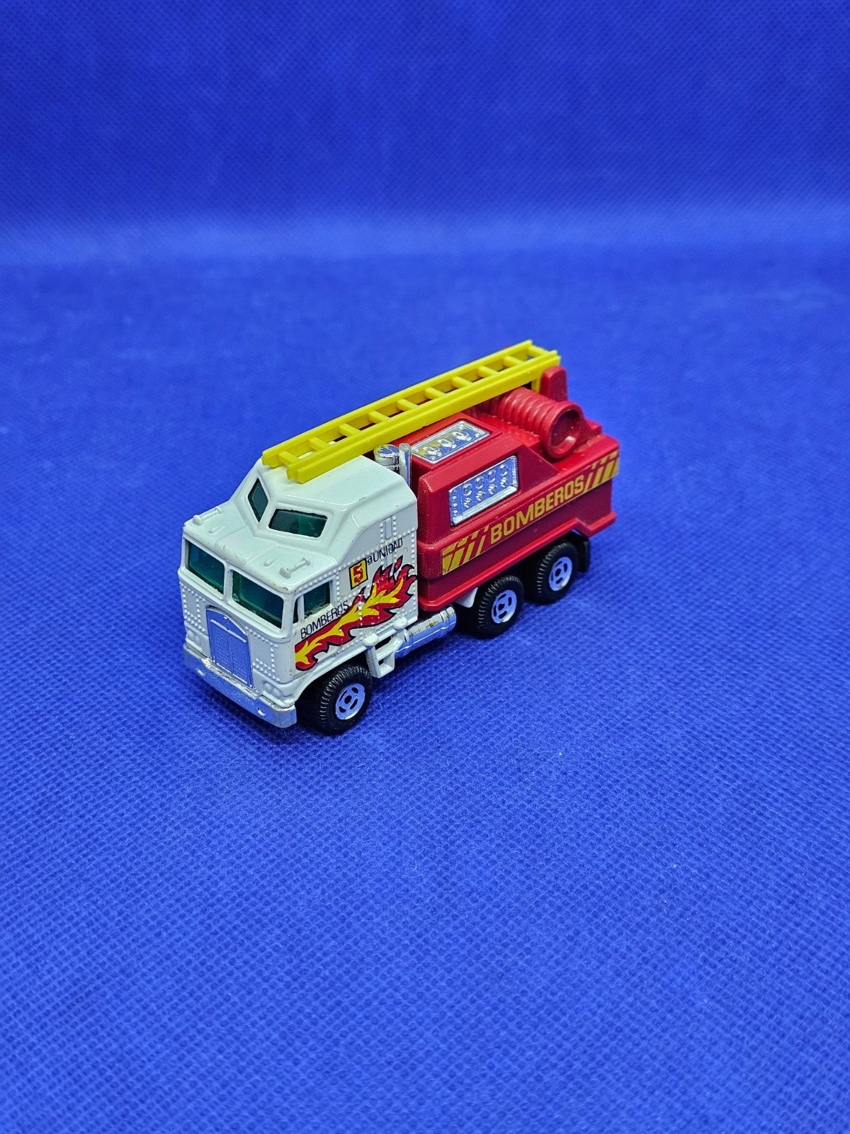 Kenworth K100 camion pompiers Bomberos Unidad 5 Guisval vintage 8 cm0