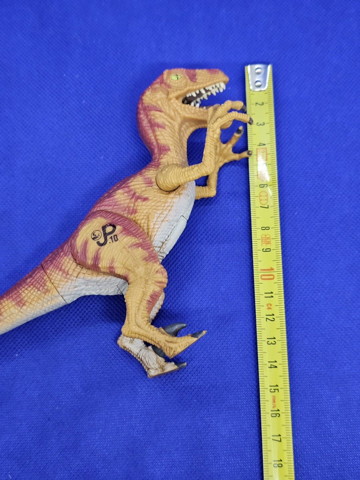 Jurassic Park Velociraptor JP10 Électronique Kenner 1993 Dino Screams1