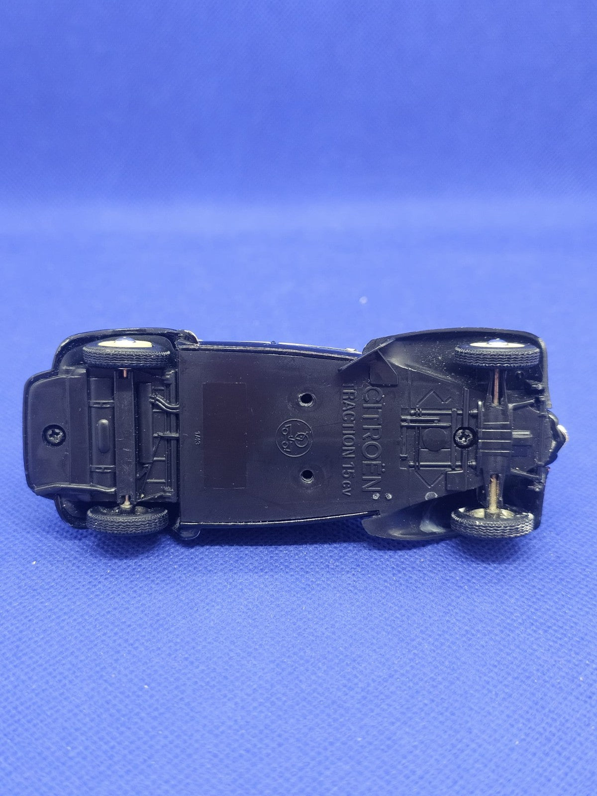 Citroën Traction Avant 15 CV 143 Noire Miniature Collection6