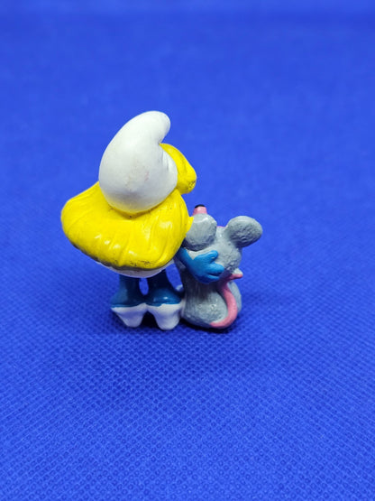 Schtroumpfette avec Souris 20410 Schleich Peyo 1991 Germany1