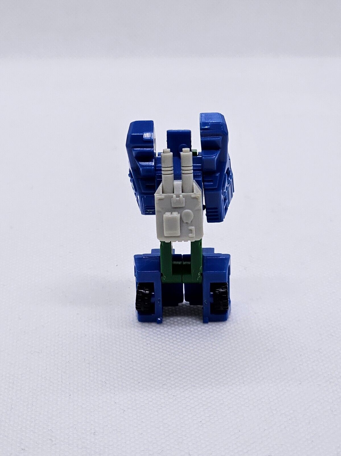 5561816