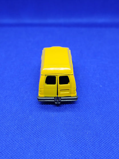 Ford Econoline Cirque Pinder Majorette n°270.271 Échelle 1.63 Vintage 7 cm3