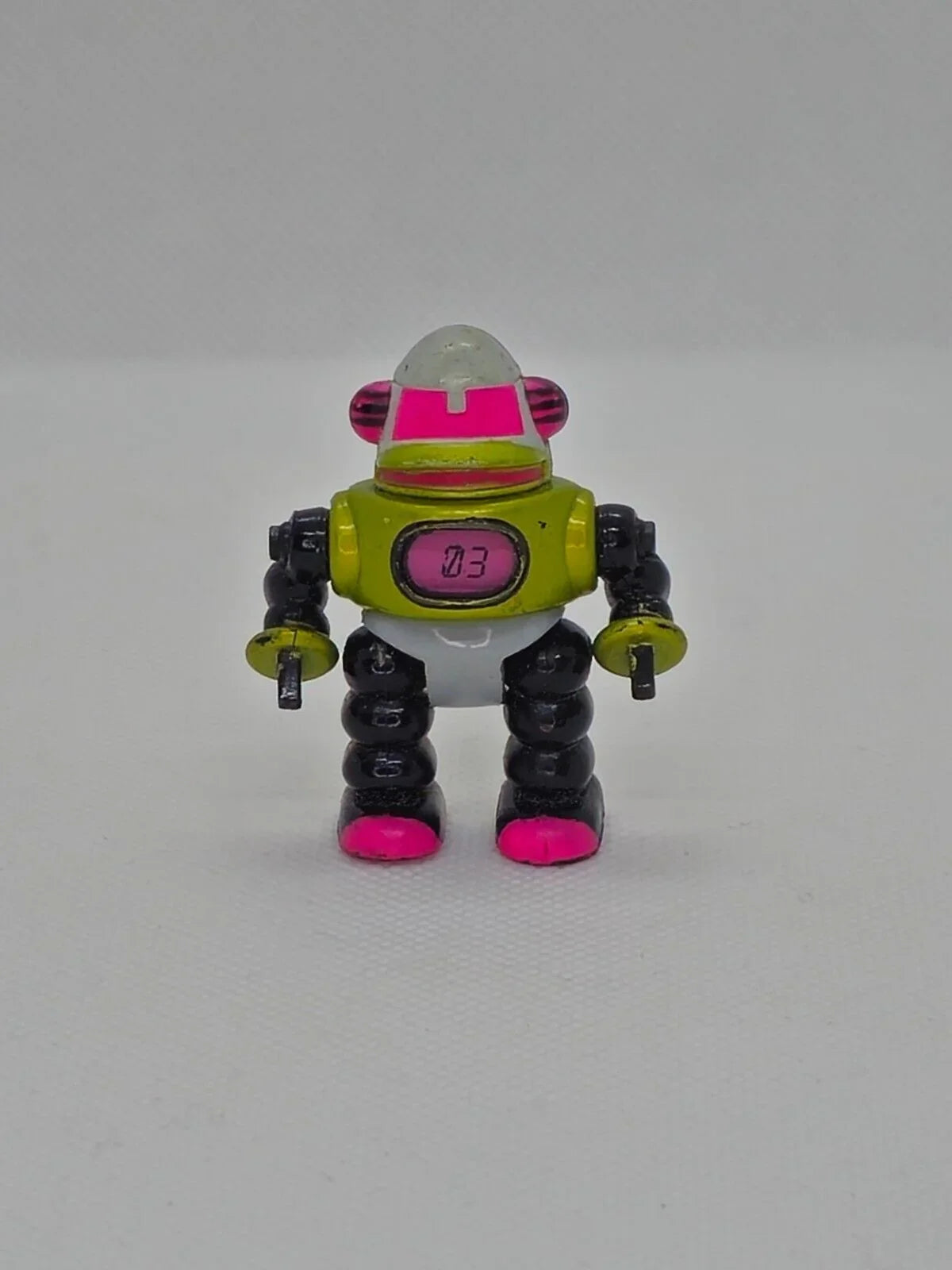 5561775