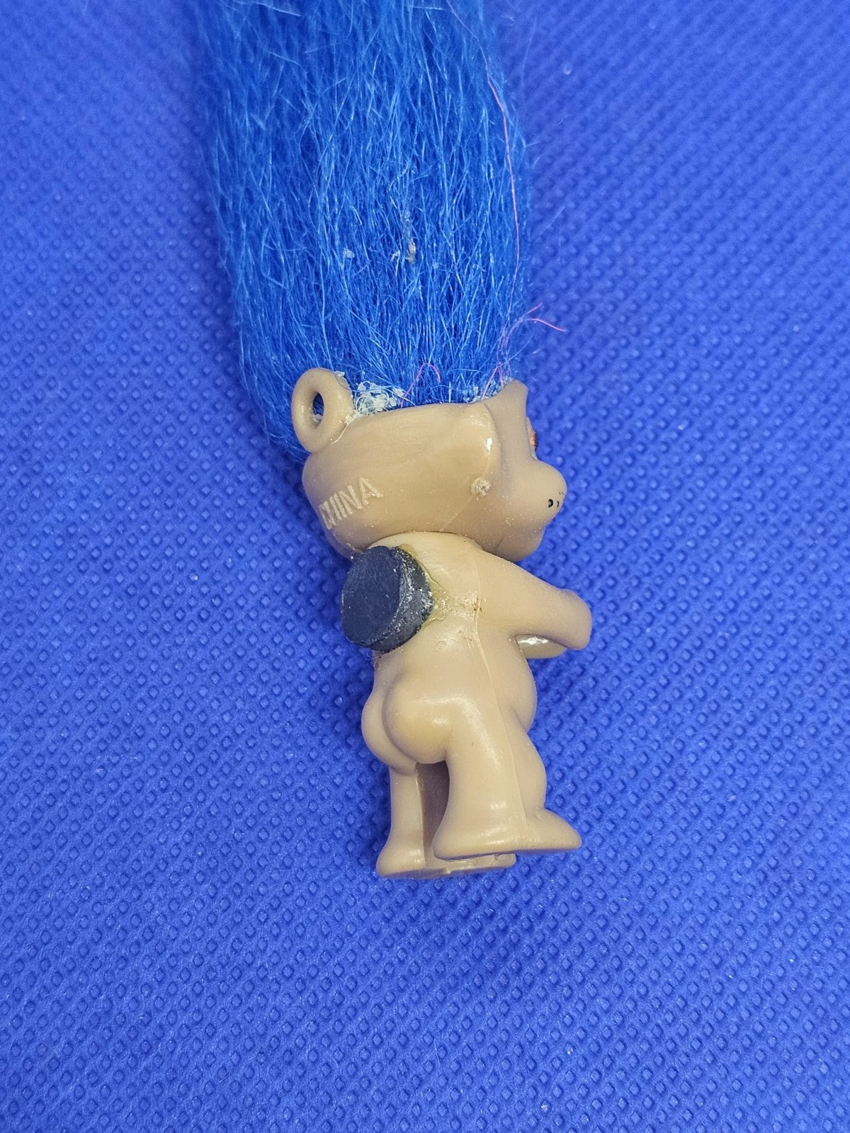 Mini Troll vintage cheveux bleus magnet aimant frigo années 901