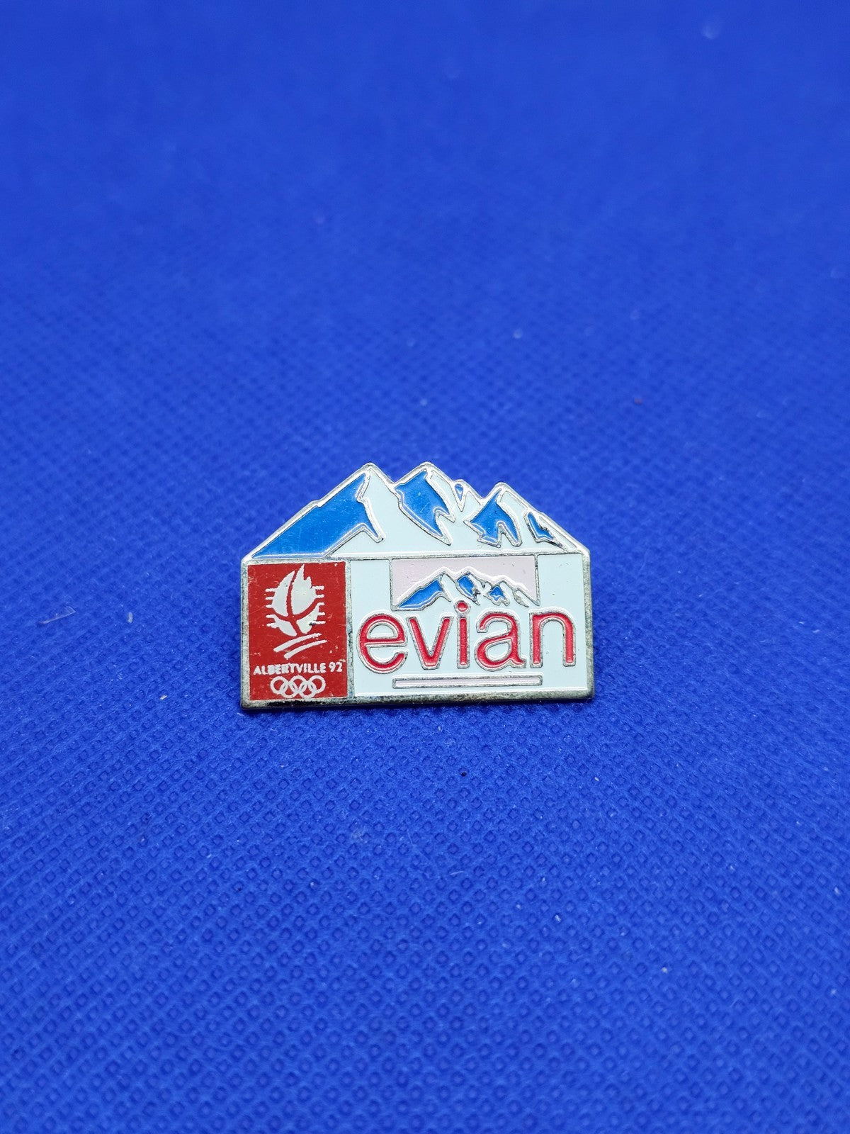 Pin's Evian Albertville 92 Jeux Olympiques JO Montagnes COJO 1991 Vintage0