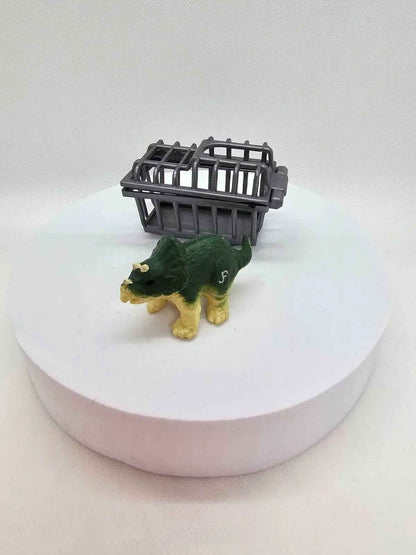 Jurassic Park - Bébé Triceratops et cage dino 1993 Kenner ( Ellie )
