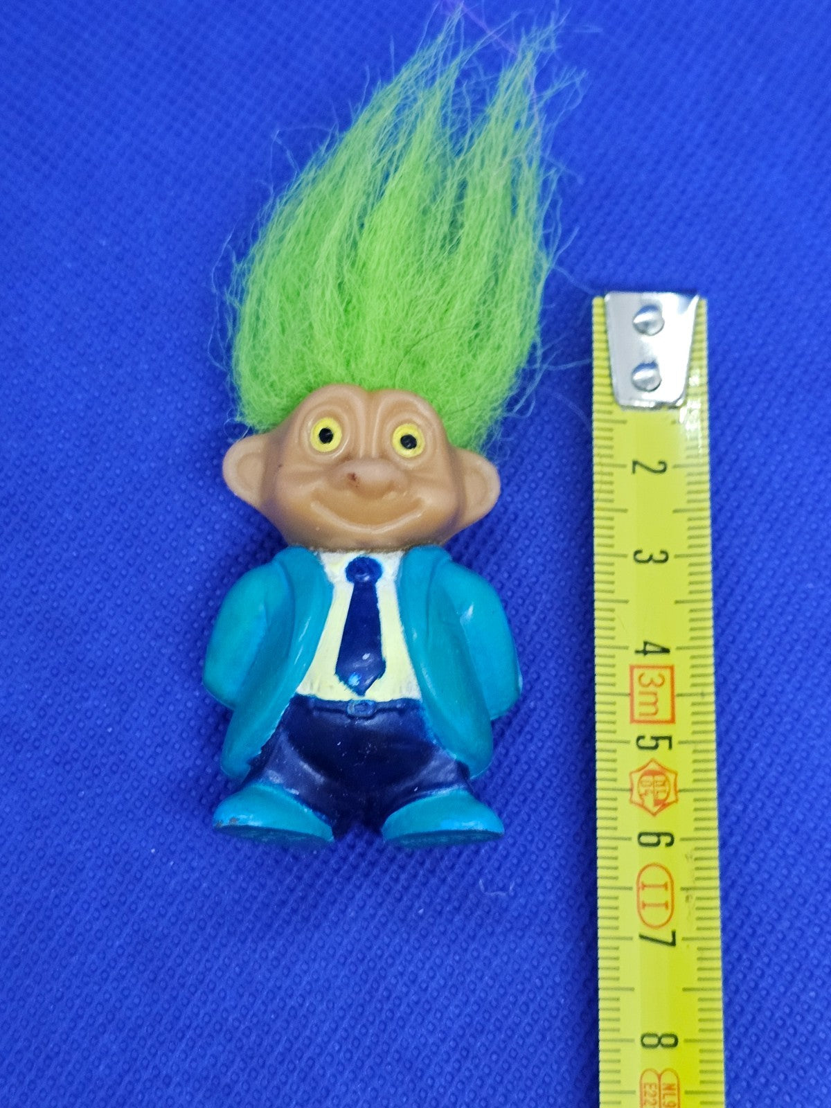 Troll SOMA Businessman Costume Cravate Cheveux Verts Vintage Années 903