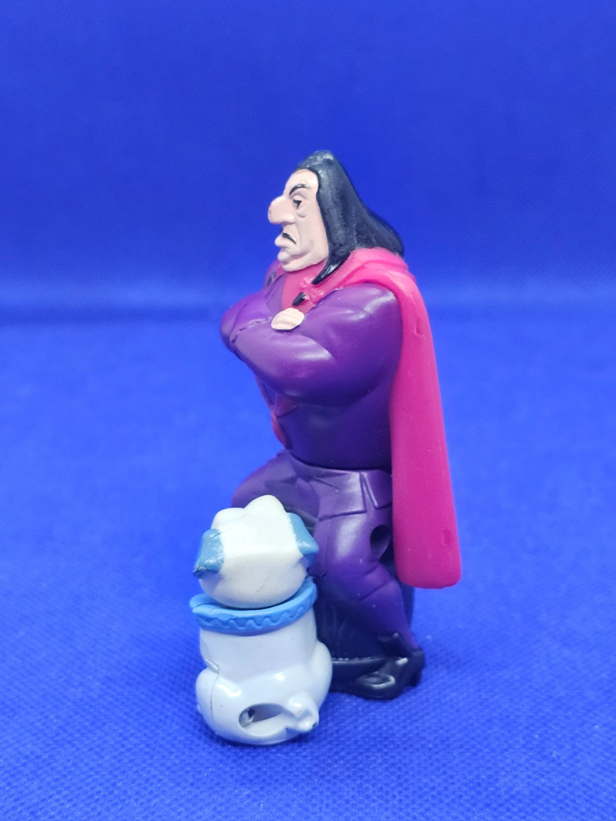 Gouverneur Ratcliffe avec Percy, Pocahontas, Disney, 1995, 9 cm3