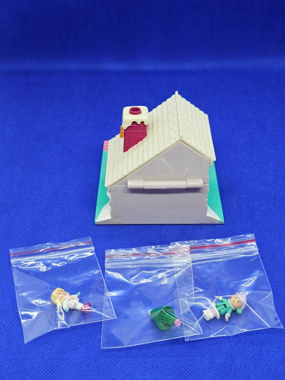 Polly Pocket Ski Chalet Bluebird 1993 Maison Neige + Figurines (Manque Chien)4
