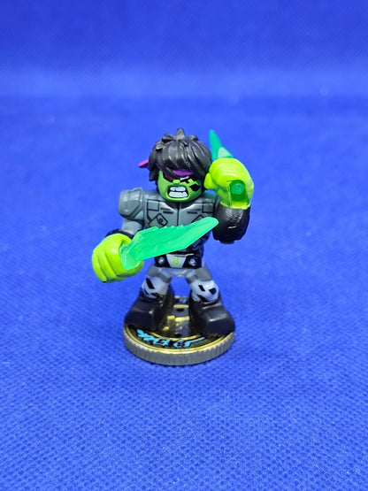 Glitchblade Ultra Rare Akedo Série 1 Moose Toys 2021 Figurine Complète0