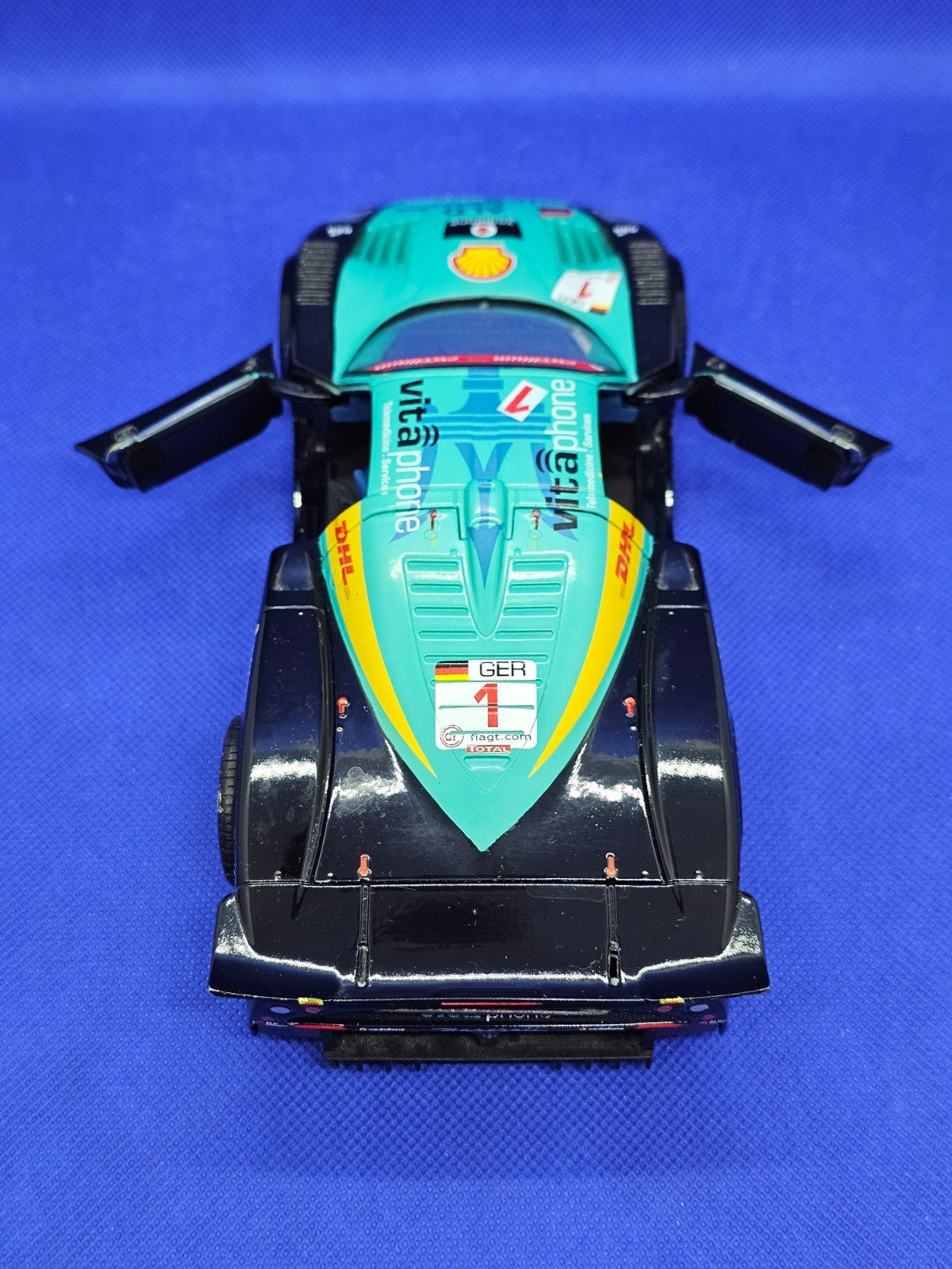 Maserati MC12 Vita4One Racing Team Mondo Motors 124 22 cm5