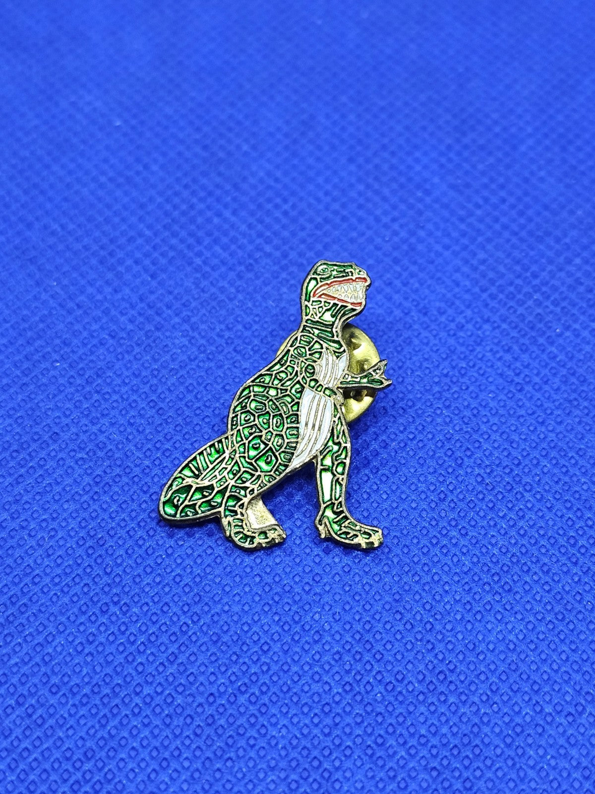 Pin’s Parkson Paris T-Rex Tyrannosaure Vintage Métal Émaillé0