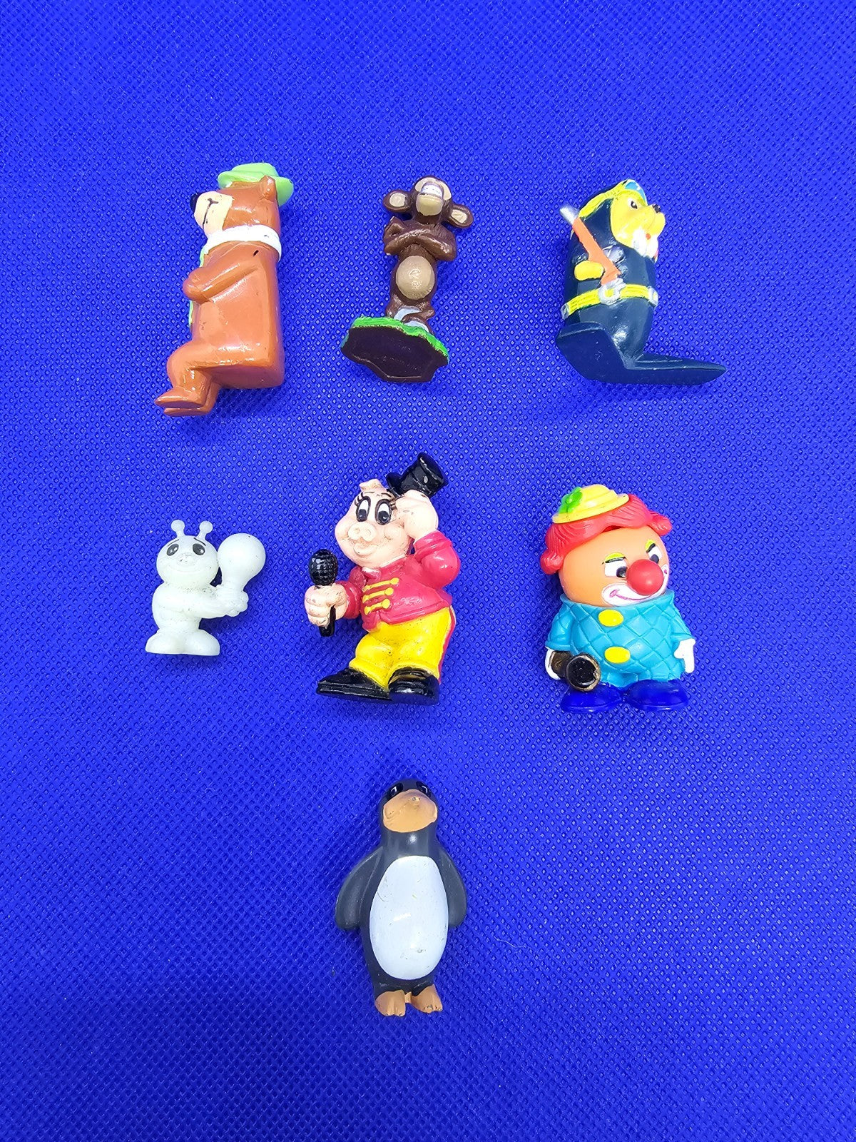 Lot 7 mini figurines Kinder et jouets divers vintage personnages dessin animé0