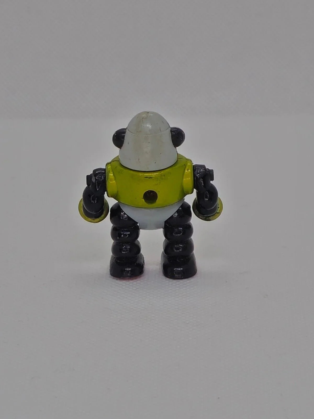 5561775