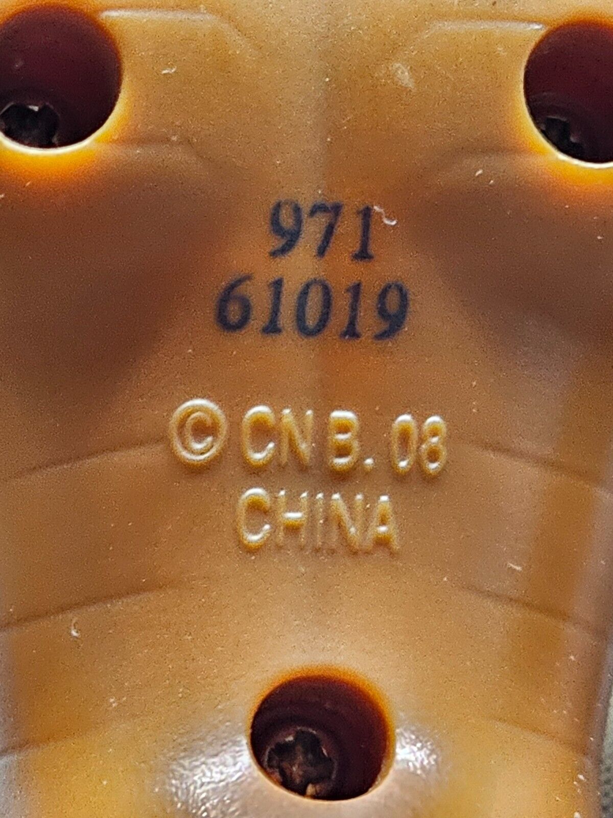5561965