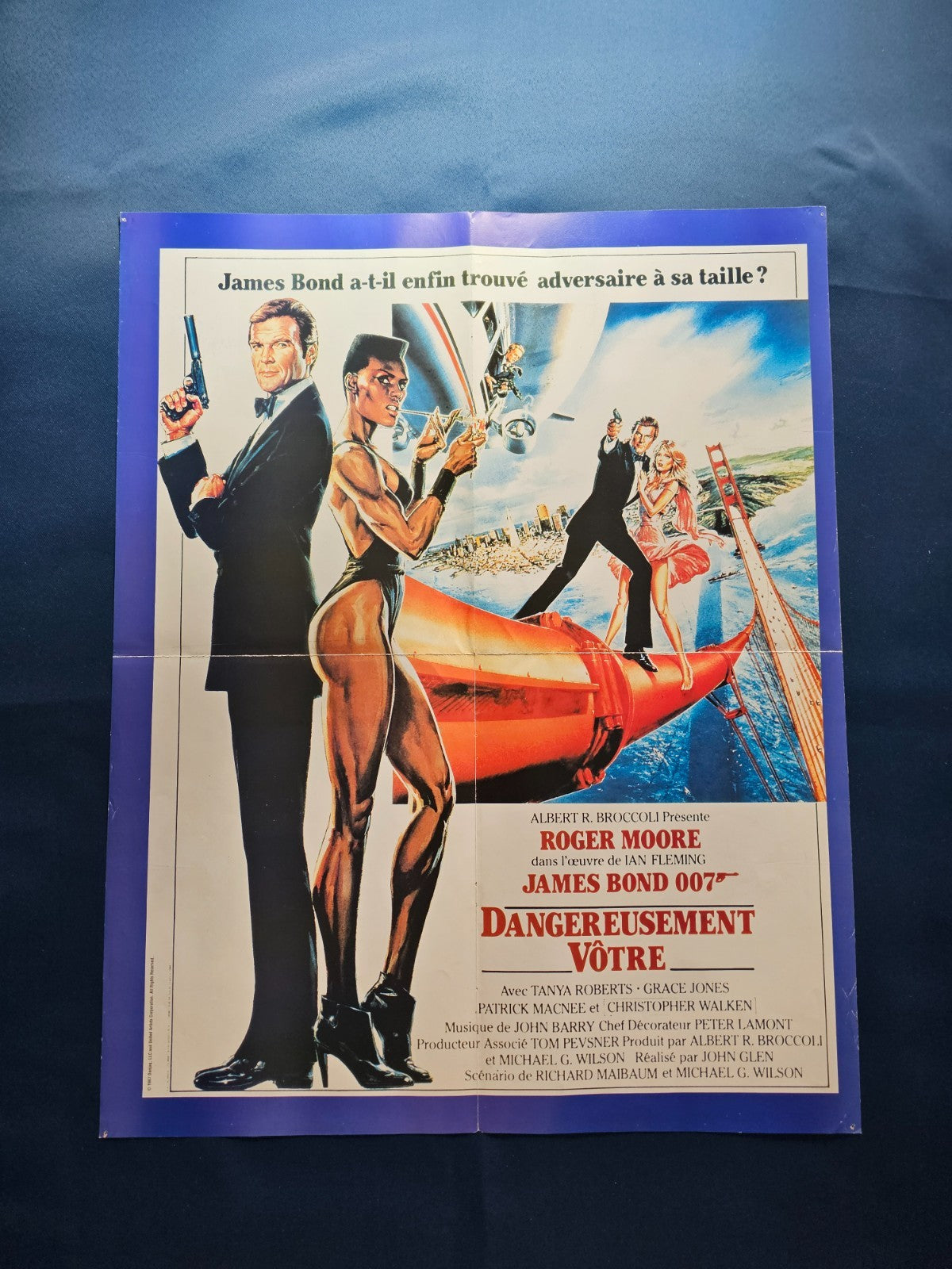 Poster James Bond 007 Octopussy Dangereusement vôtre Roger Moore MGM UA 1985 43x1