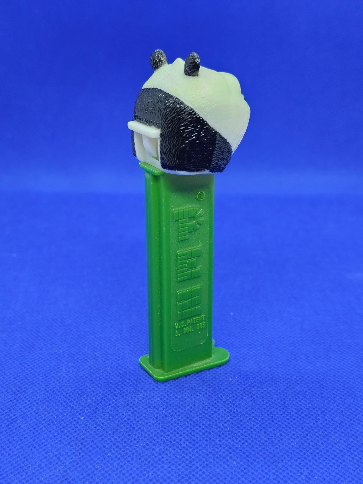 Distributeur PEZ Po Kung Fu Panda DreamWorks Stem Vert1