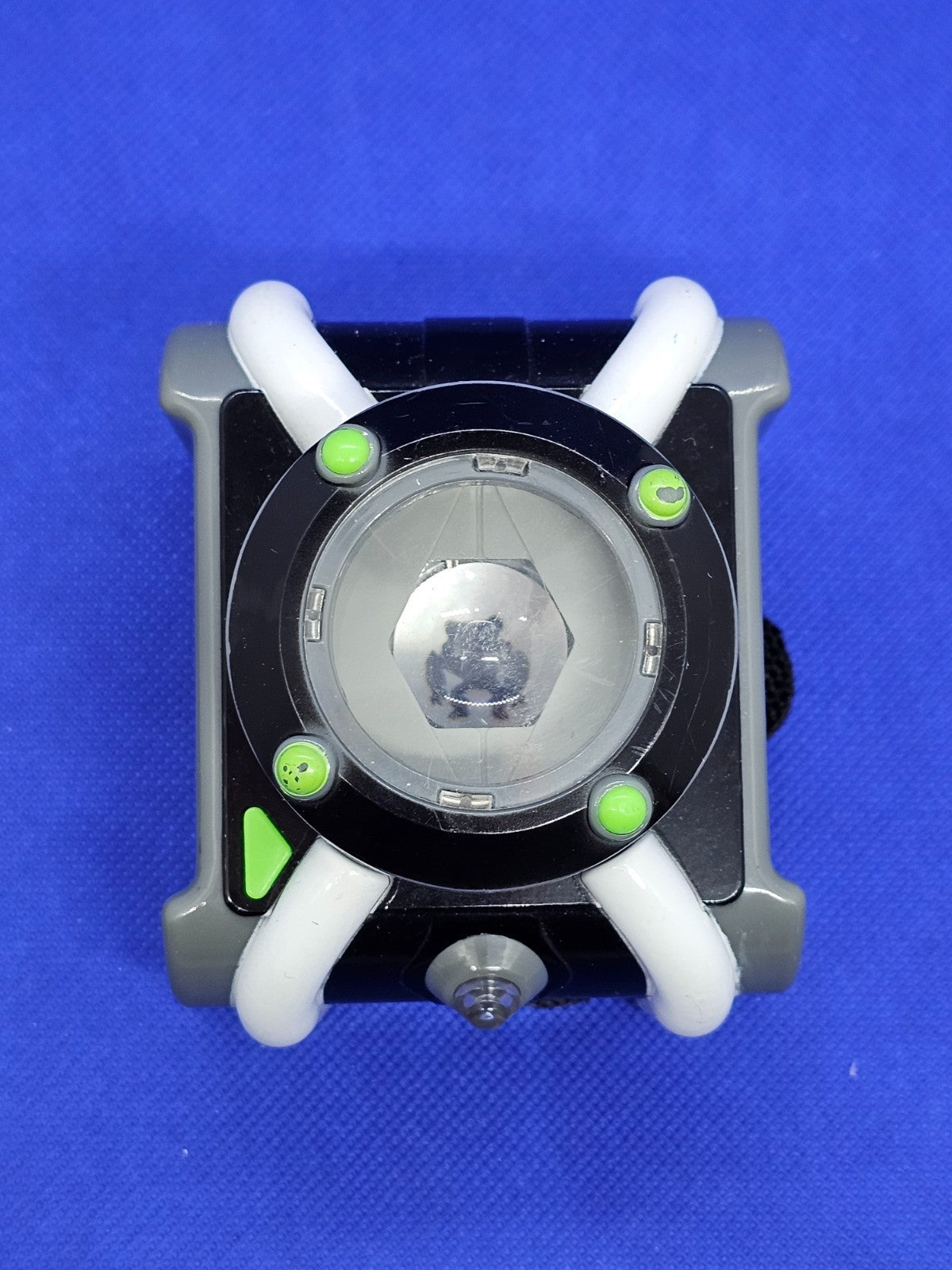 Omnitrix Deluxe Ben 10 électronique Cartoon Network 2017 référence 769310