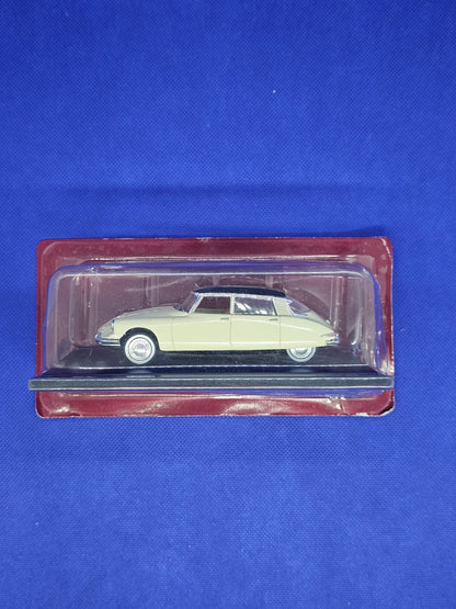 Citroën DS19 1956 143 Universal Hobbies Miniature Beige Toit Noir0