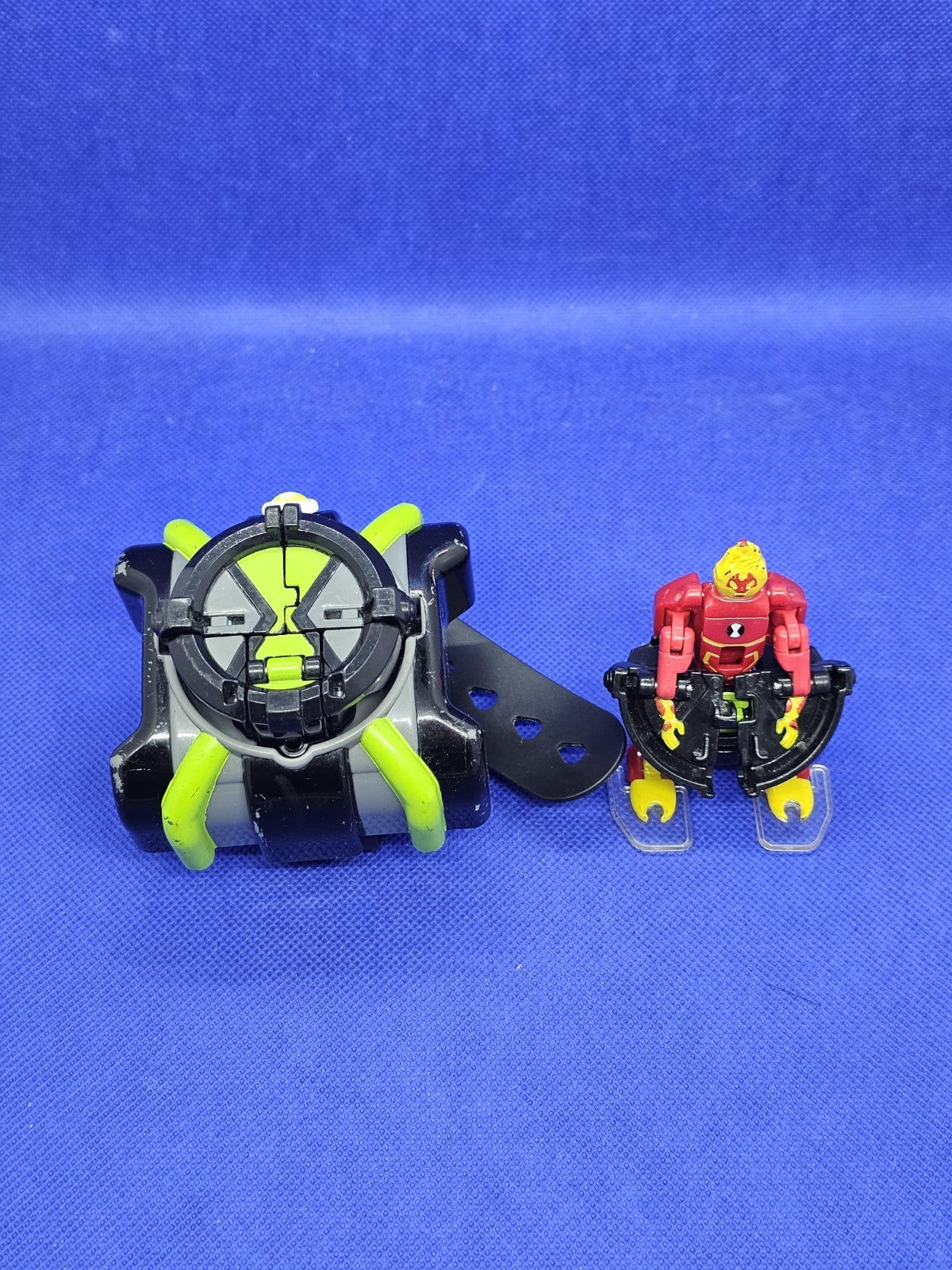Ben 10 Omni-Launch Omnitrix Heatblast XLR8 Playmates Toys 20182