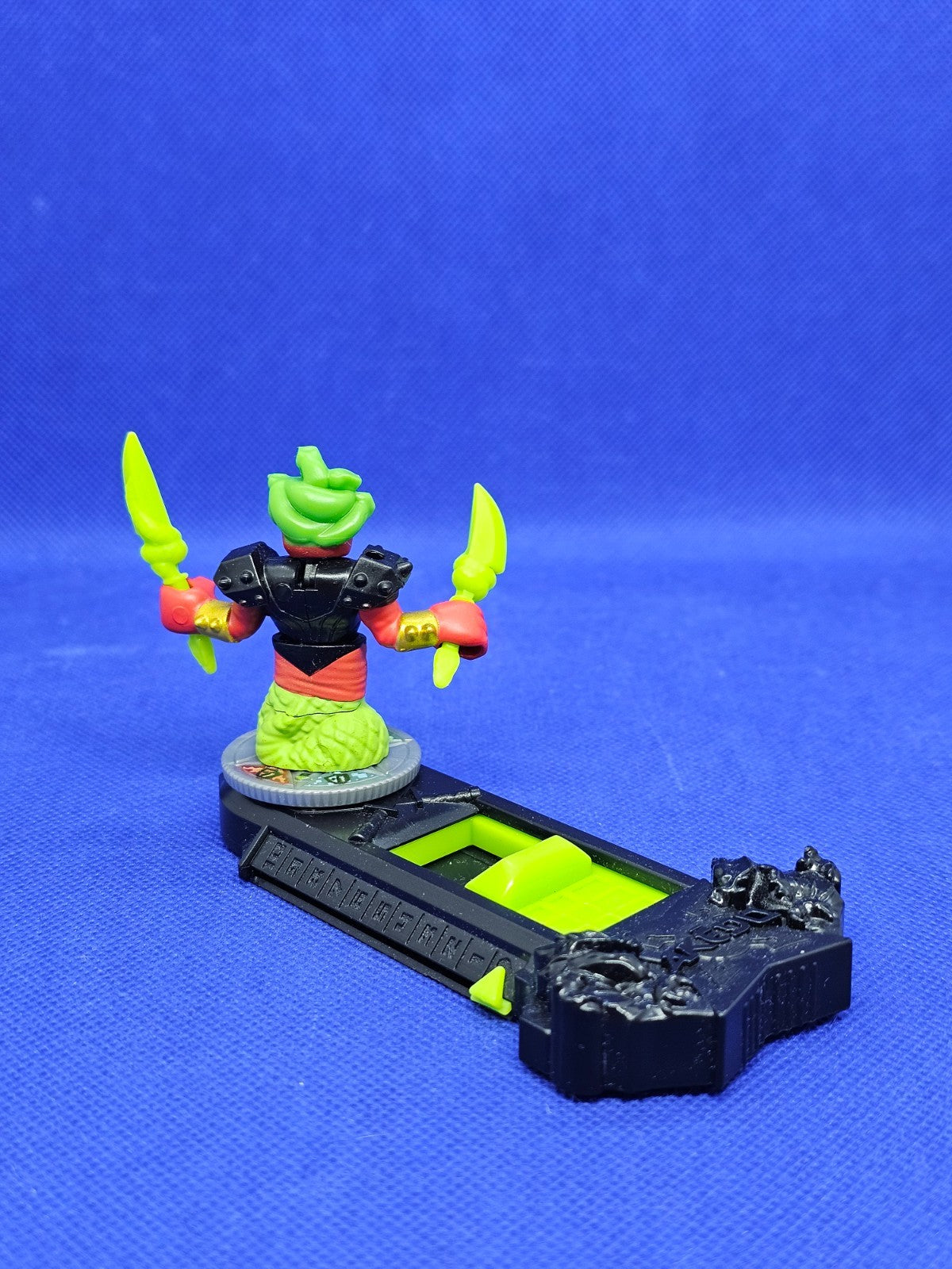 Master Slither Akedo Ultimate Arcade Warriors Moose Toys 2021 Battle Controller1
