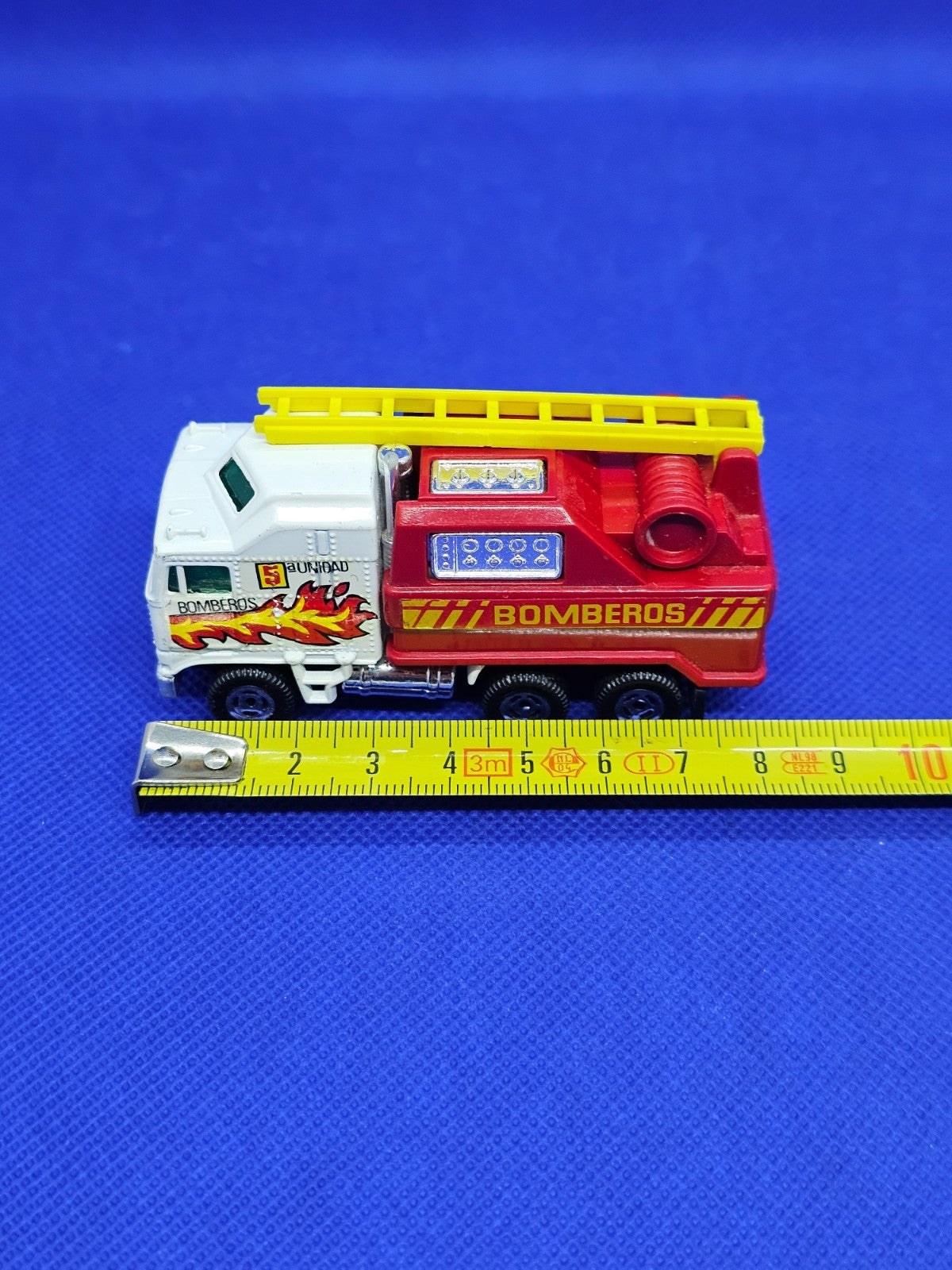 Kenworth K100 camion pompiers Bomberos Unidad 5 Guisval vintage 8 cm2