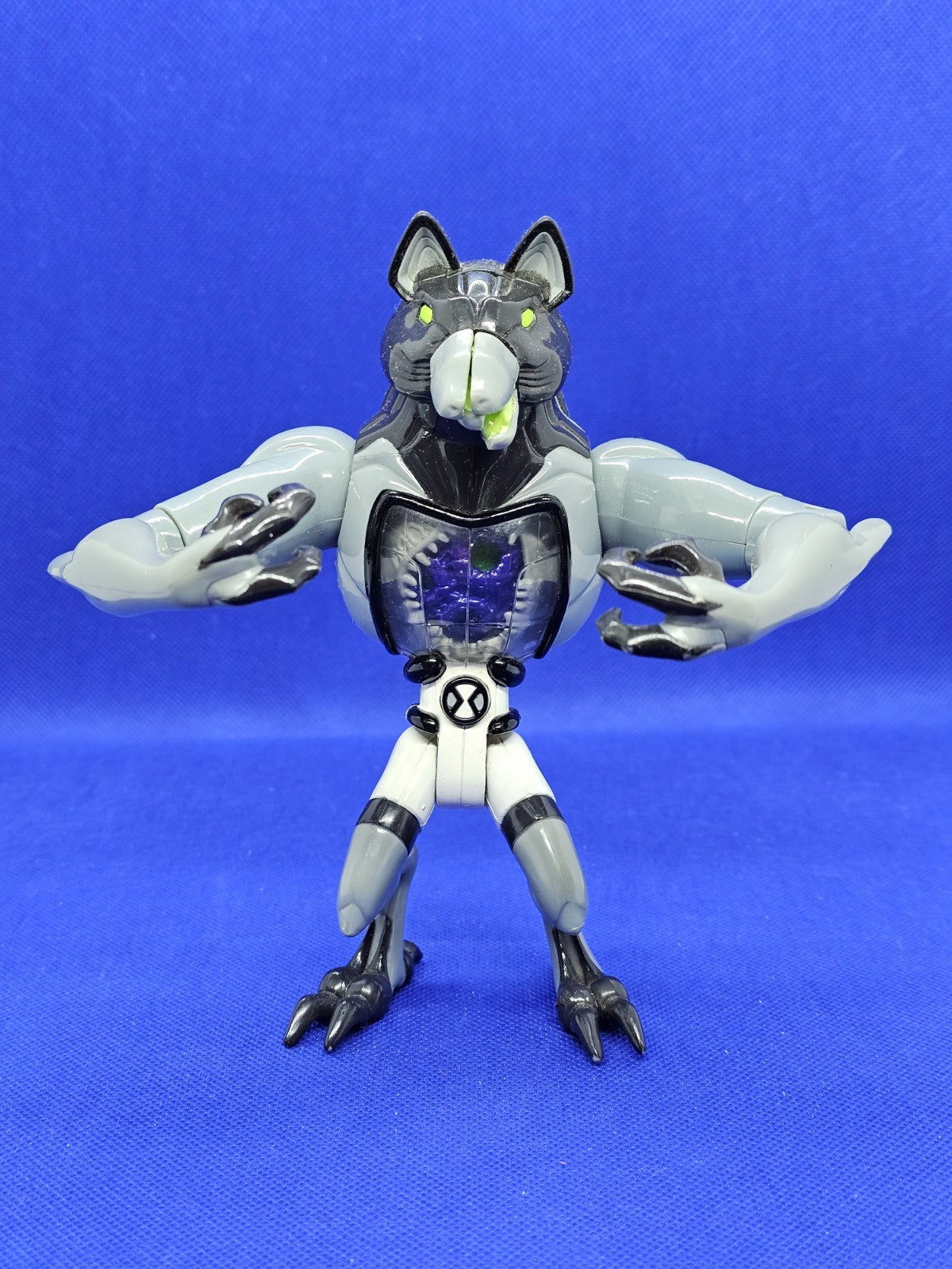 Benwolf Ben 10 Alien Heroes, Bandai, 2006, figurine cassée0
