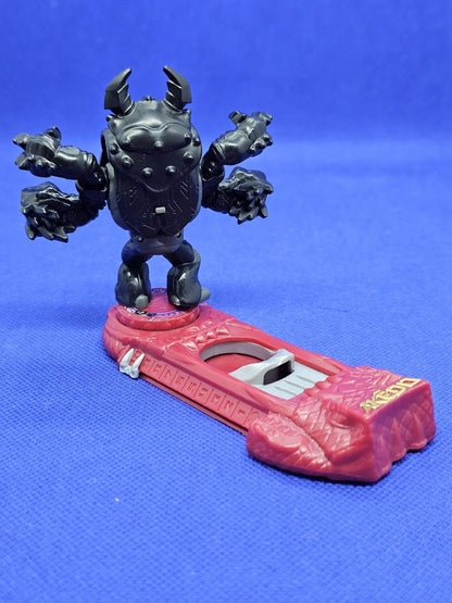 Shadow Roach Akedo Beast Strike Série 5 Battle Giant Moose Toys 20232