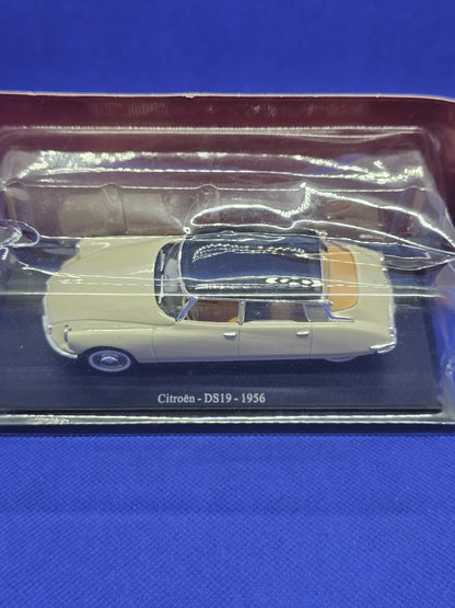Citroën DS19 1956 143 Universal Hobbies Miniature Beige Toit Noir1