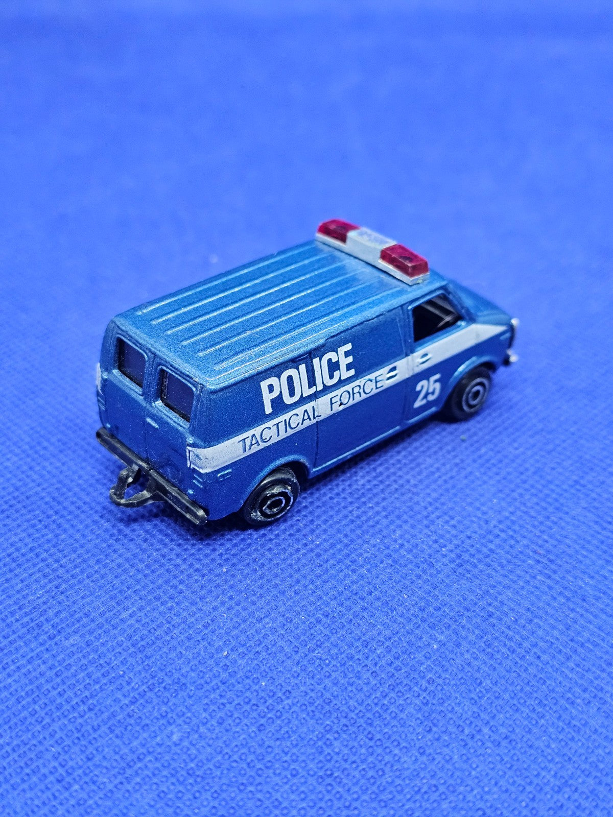 Playart Custom Van Police Tactical Force 25 Chevrolet G20 164 Hong Kong années 11