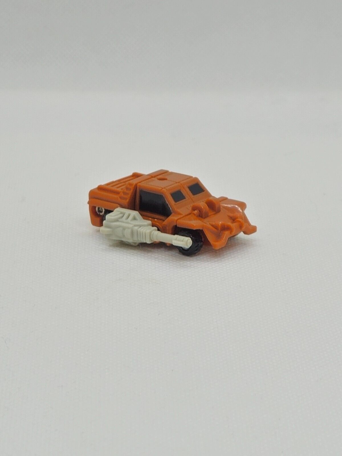 5561950
