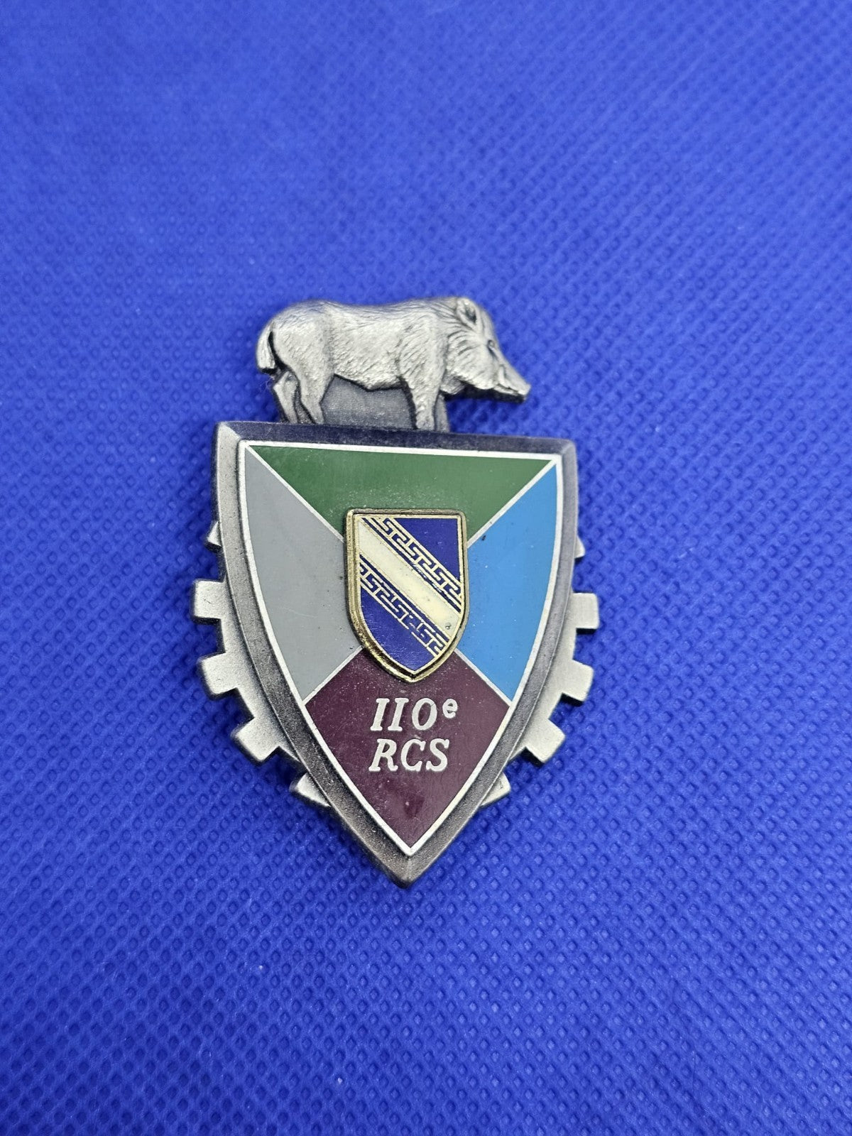 Insigne Militaire 110e RCS Régiment Commandement Soutien Boussemart G29990