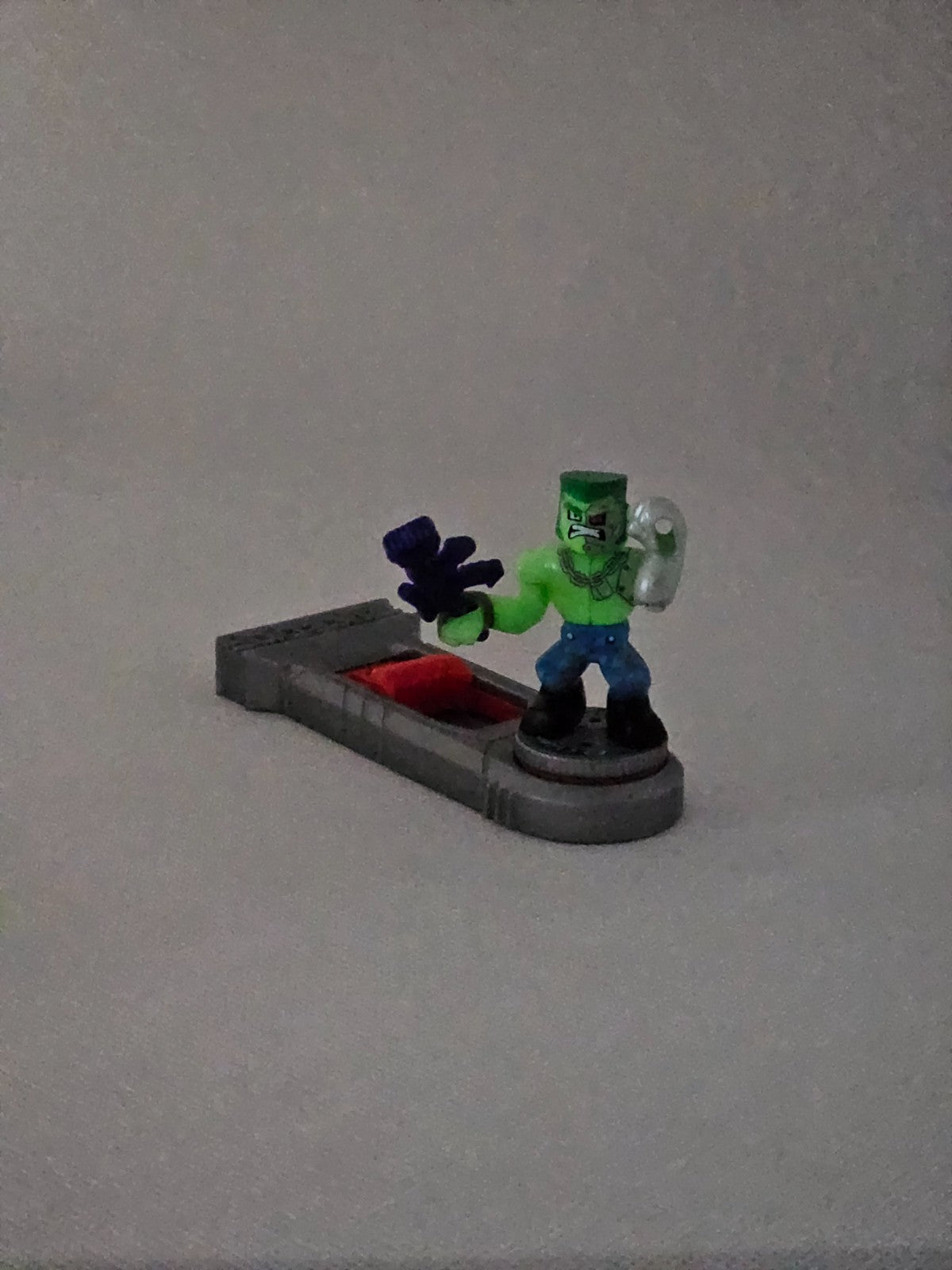 7833096