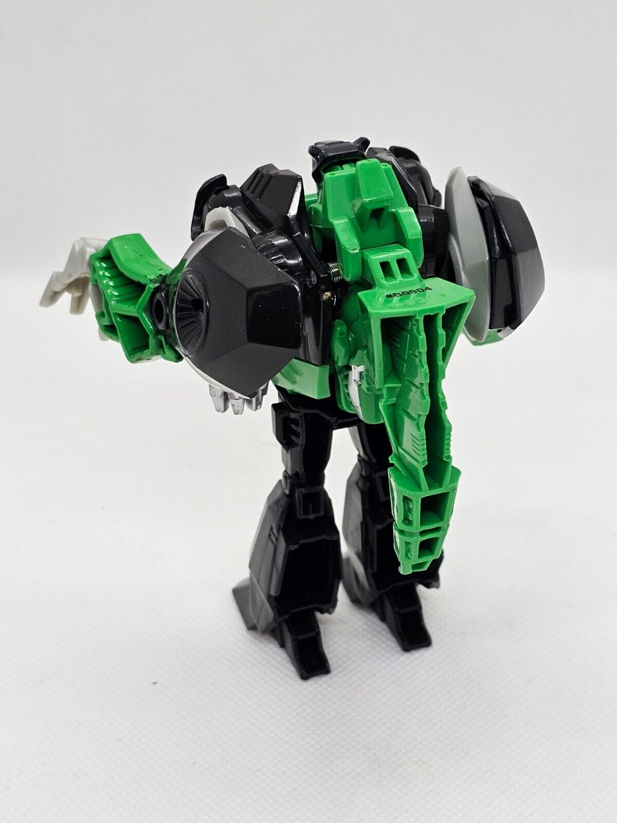 5561696