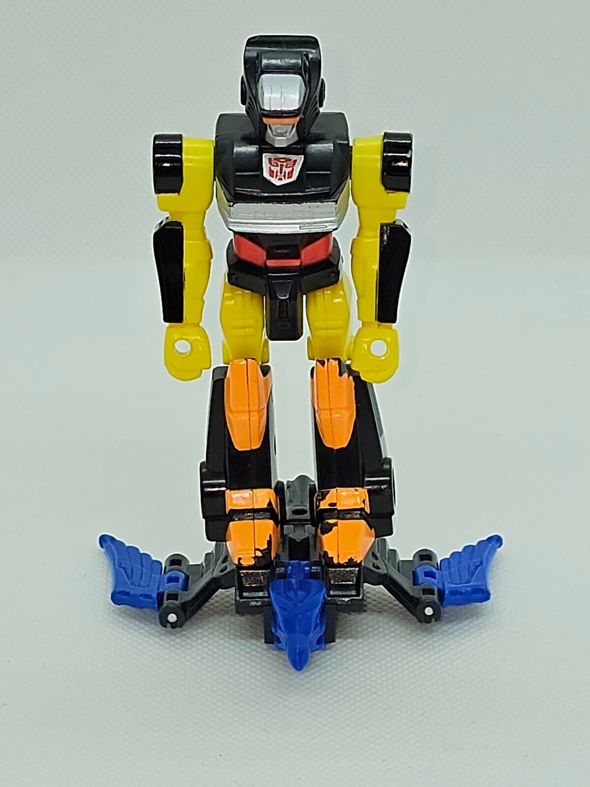 5561826