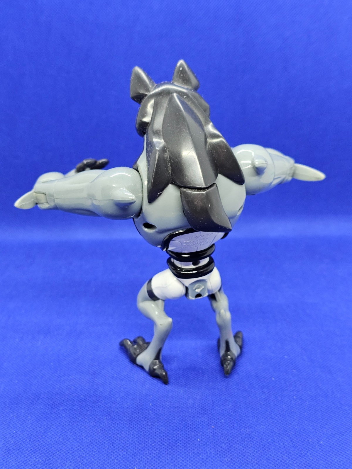 Benwolf Ben 10 Alien Heroes, Bandai, 2006, figurine cassée2