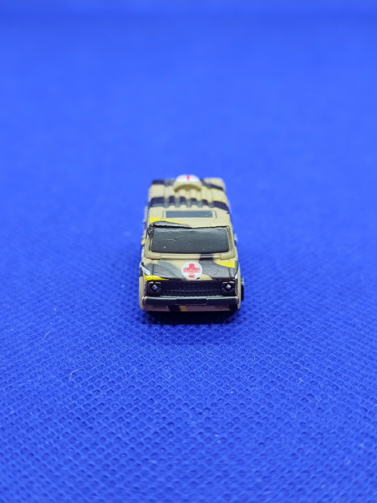 Micro Machines Chevrolet Van Ambulance Militaire USA Desert Galoob Années 80 90 3