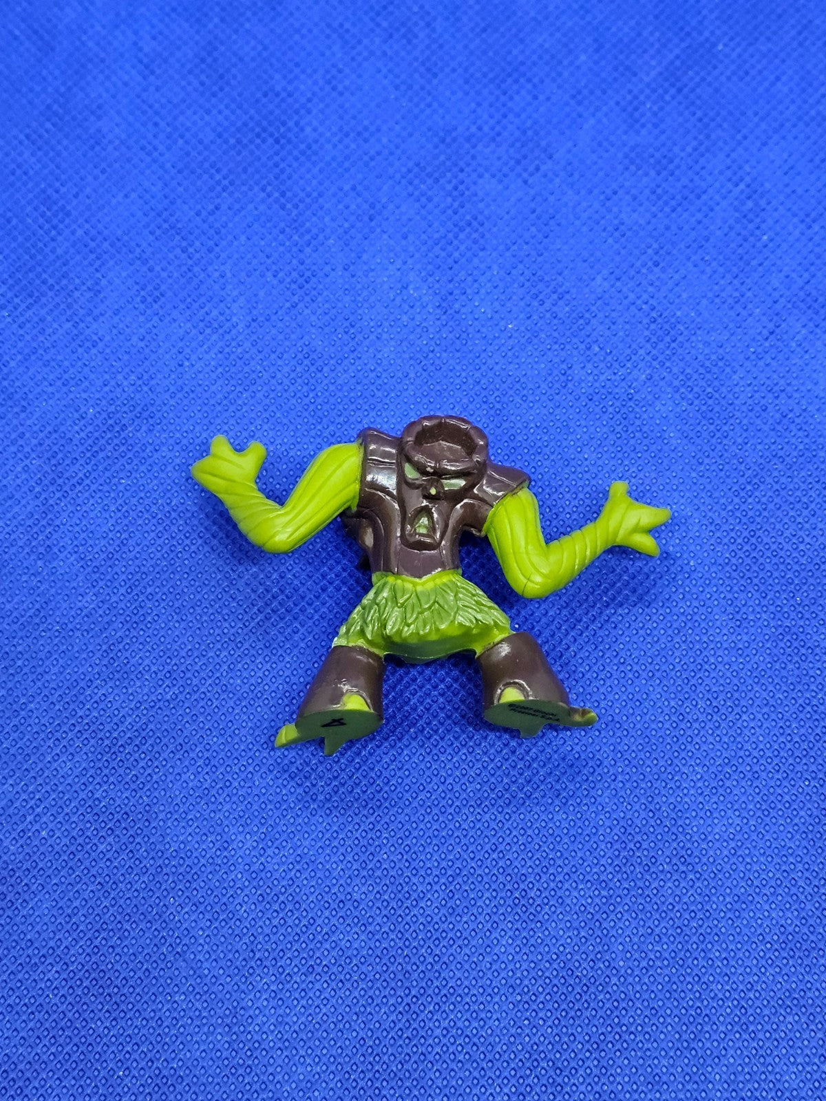 L’Ancienne Sentinelle, Gormiti Série 2 Peuple de la Forêt, Giochi Preziosi, 4 cm2