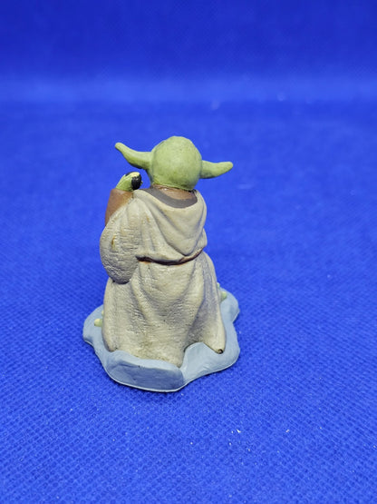Yoda Star Wars L Empire Contre Attaque Disney Figurine PVC 5 cm1