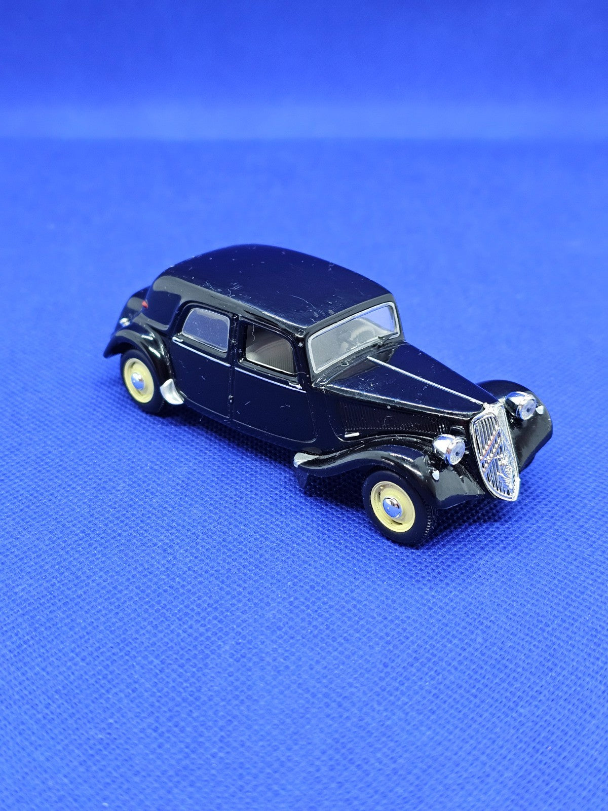 Citroën Traction Avant 15CV 1952 143 Voiture Miniature0