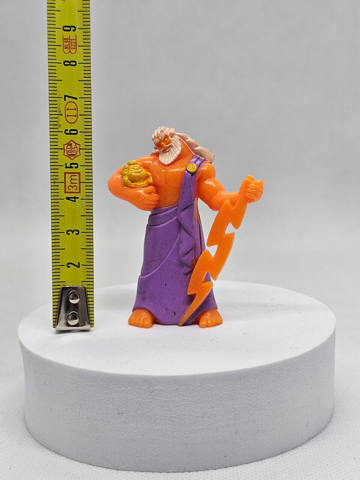 6131138