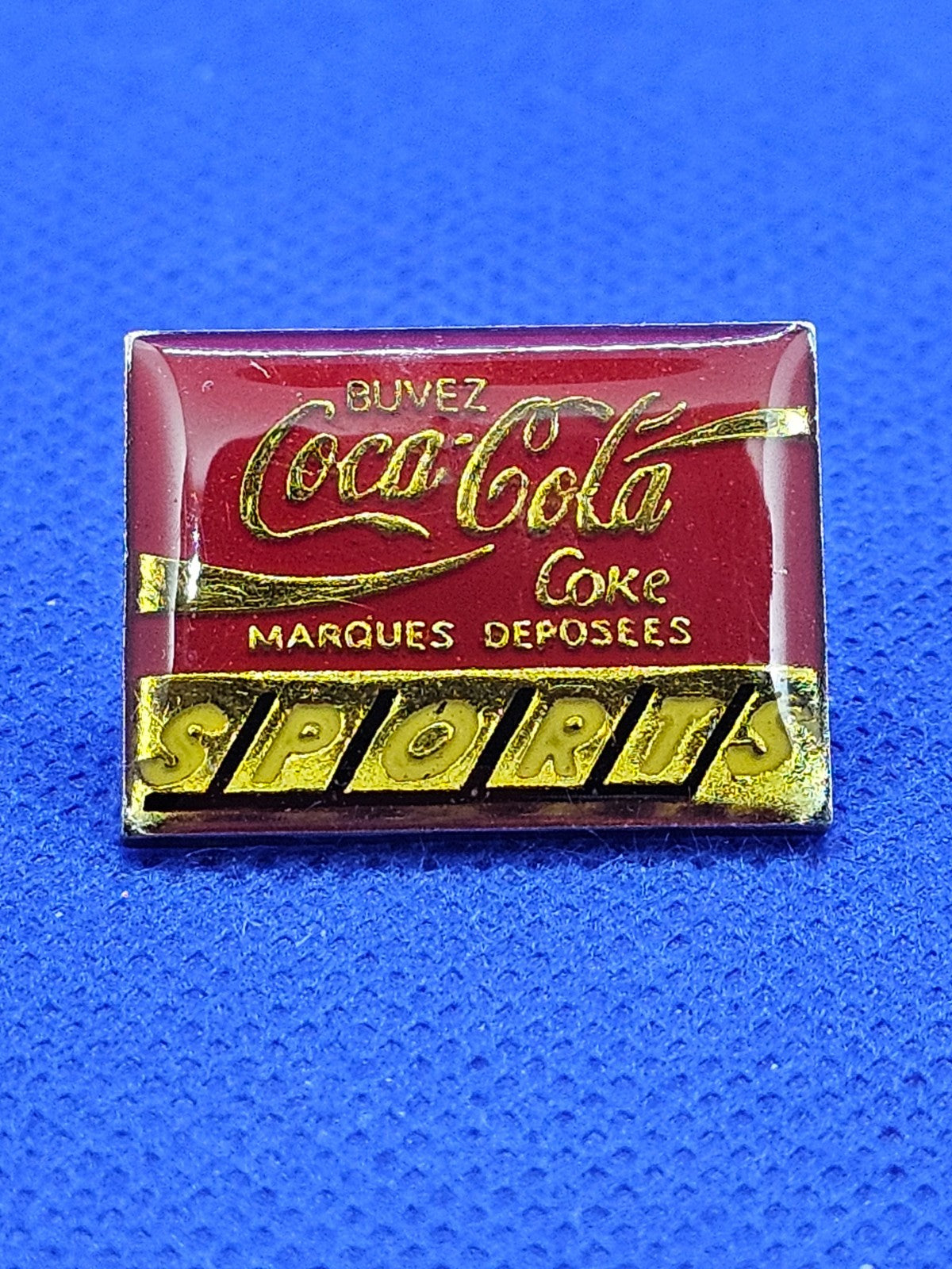 Pin's Coca-Cola Coke Sports Buvez Coca-Cola LIO Paris Publicitaire Vintage0