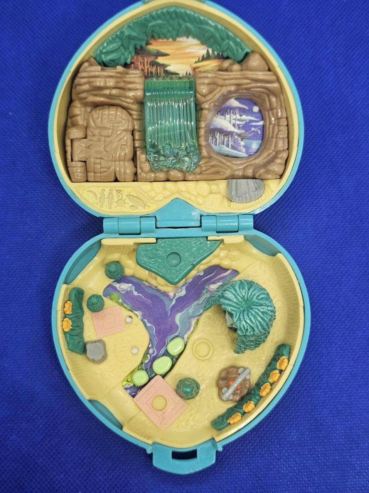 Polly Pocket Pocahontas Disney Bluebird Coffret Coeur 1995 Vintage0