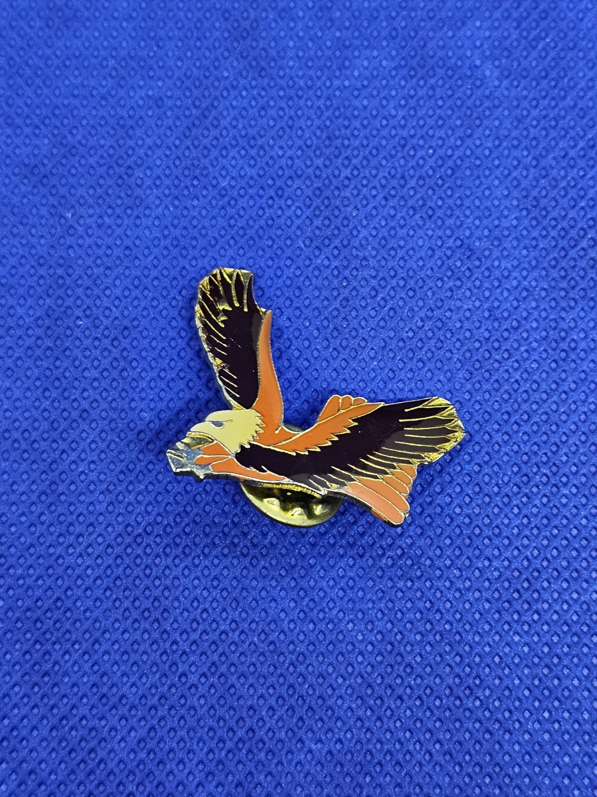 Pin’s Shell Aigle Eagle Vintage Métal Émaillé Doré Collection0