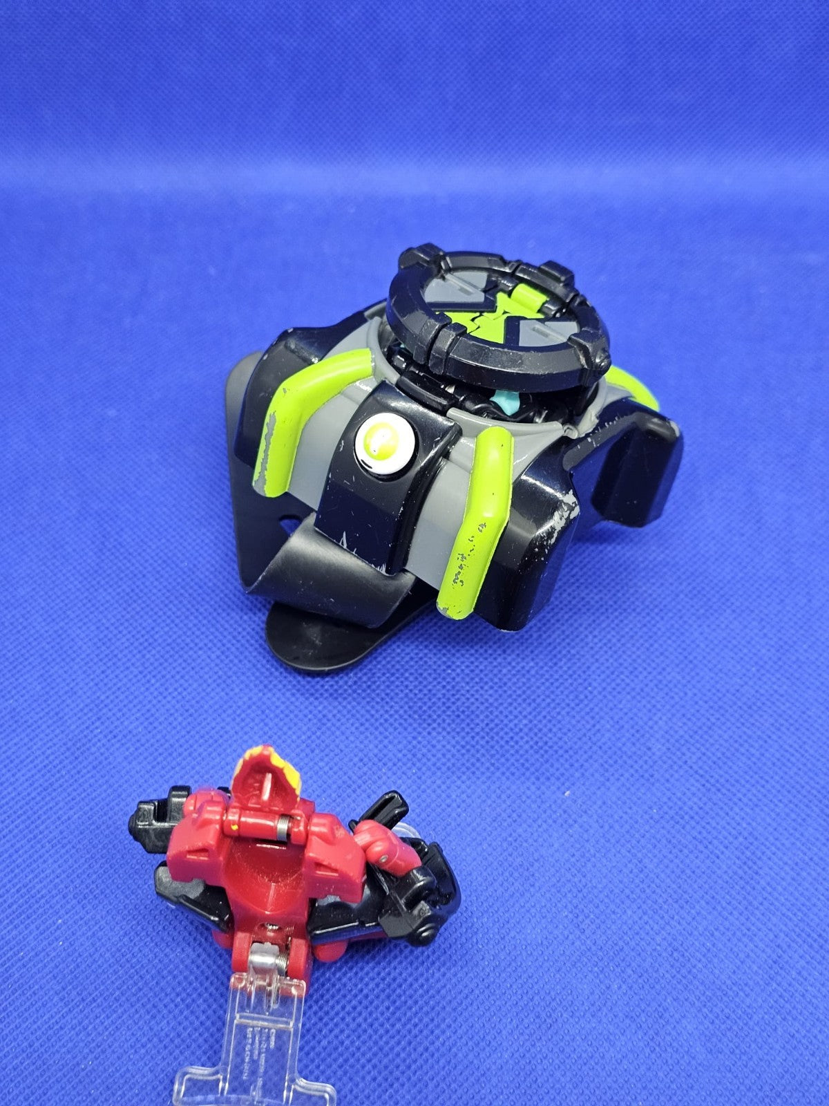 Ben 10 Omni-Launch Omnitrix Heatblast XLR8 Playmates Toys 20183