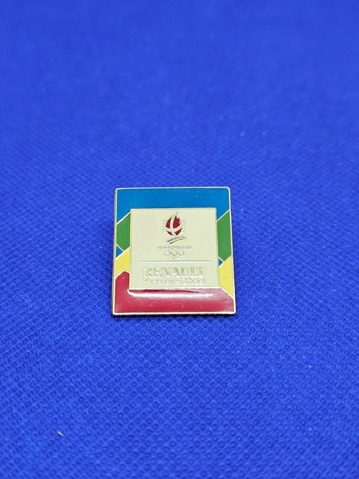 Pin's Renault Albertville 92 Jeux Olympiques JO Partenaire Officiel 19910