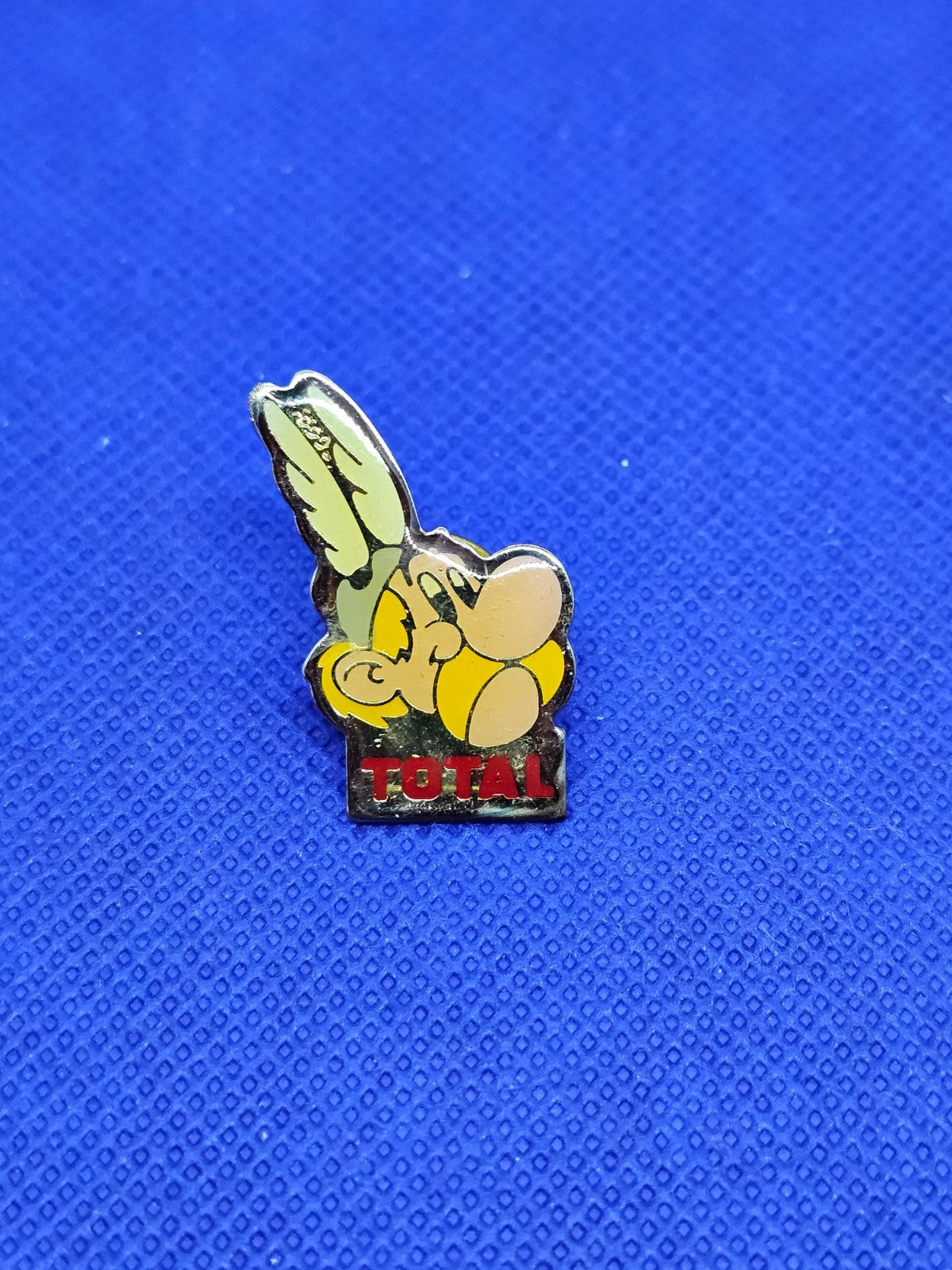 Pin’s Astérix Total Goscinny Uderzo publicitaire 1992 vintage0