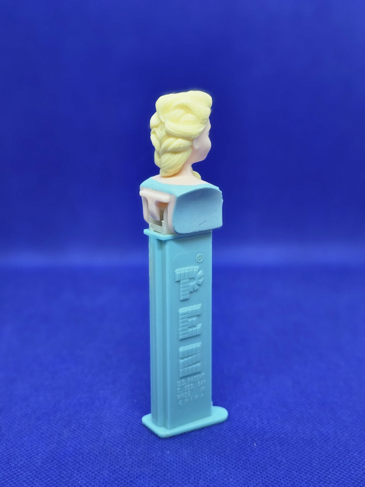 Elsa, La Reine des Neiges, Distributeur PEZ, Disney1