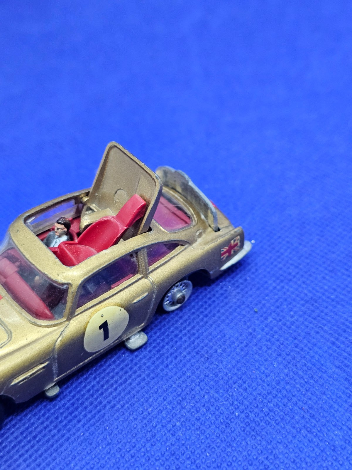 Corgi 261 James Bond Aston Martin DB5 Goldfinger 1965 personnalisée incomplète7